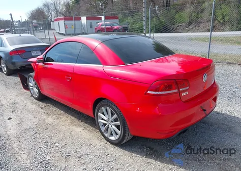 2015 Volkswagen Eos Komfort z USA, uszkodzony, nr VIN WVWBW8AH3FV000967